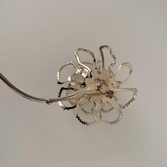 Sarah Coventry Flower Brooch Rhinestones Center Gold tone - Picture 3 of 8